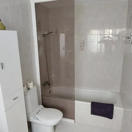 Apartment La Orquidea - Separate Entrance, Basic Bathroom
