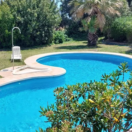 La Orquidea - Separate Entrance, Basic Bathroom Apartment Sitio de Calahonda